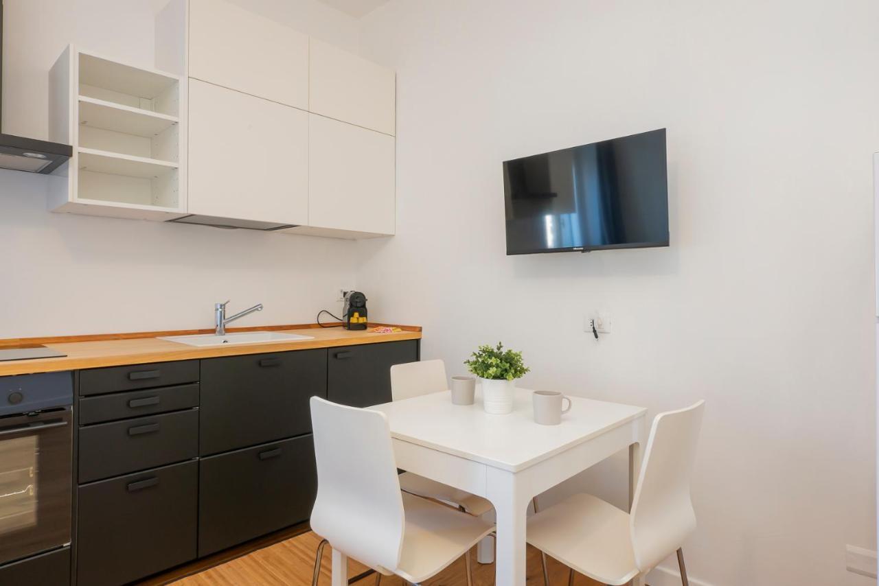 I Host Apartment - Fiuggi 59 Milan Exterior photo